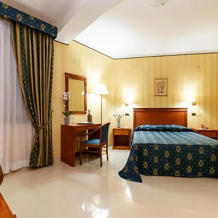 Hermitage 4* Polla