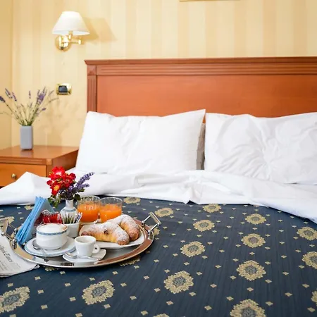 Hermitage Hotel 4*