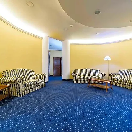 فندق Hermitage 4*