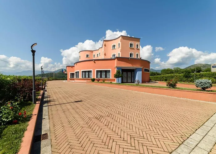 赫米蒂奇酒店 4* 宝拉