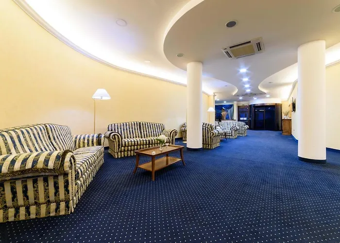 赫米蒂奇酒店 酒店