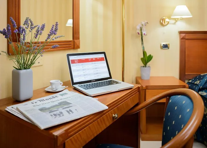 赫米蒂奇酒店 酒店 宝拉