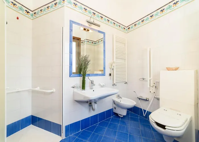 赫米蒂奇酒店 酒店 宝拉