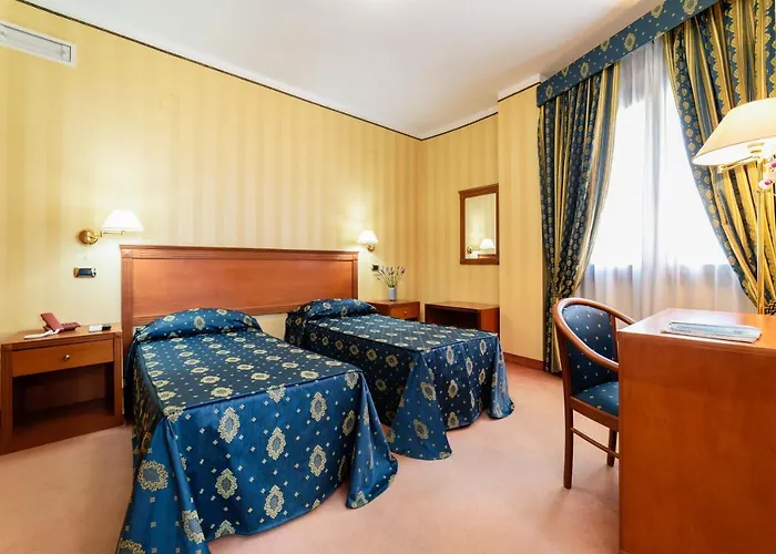 赫米蒂奇酒店 4*