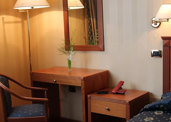 赫米蒂奇酒店 酒店 4*