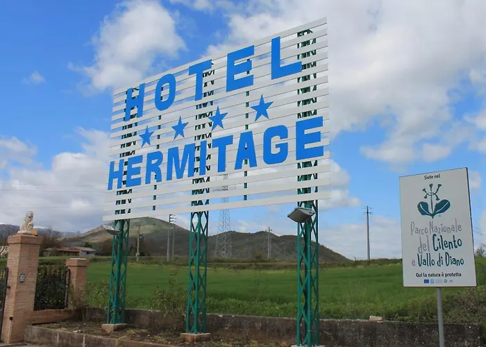 赫米蒂奇酒店 4*