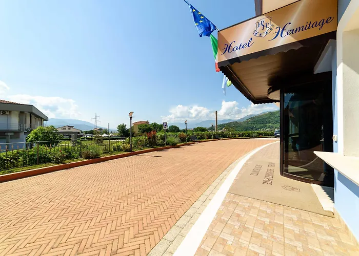 赫米蒂奇酒店 4* 宝拉