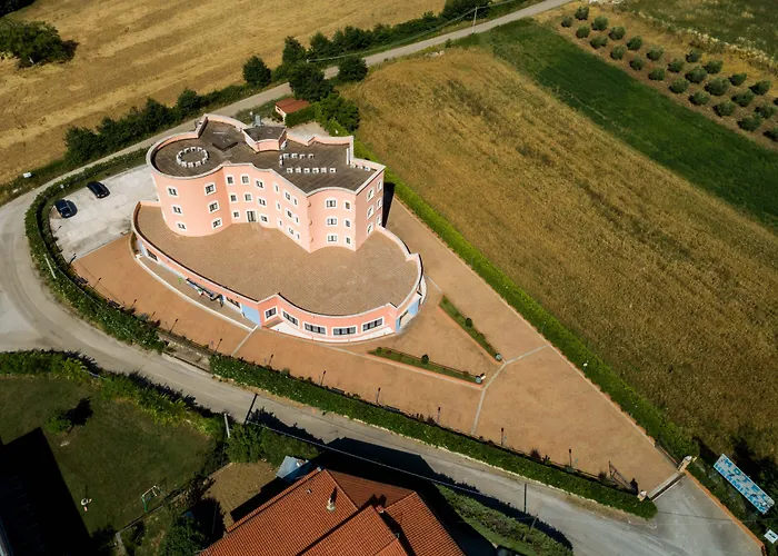 赫米蒂奇酒店 4* 宝拉